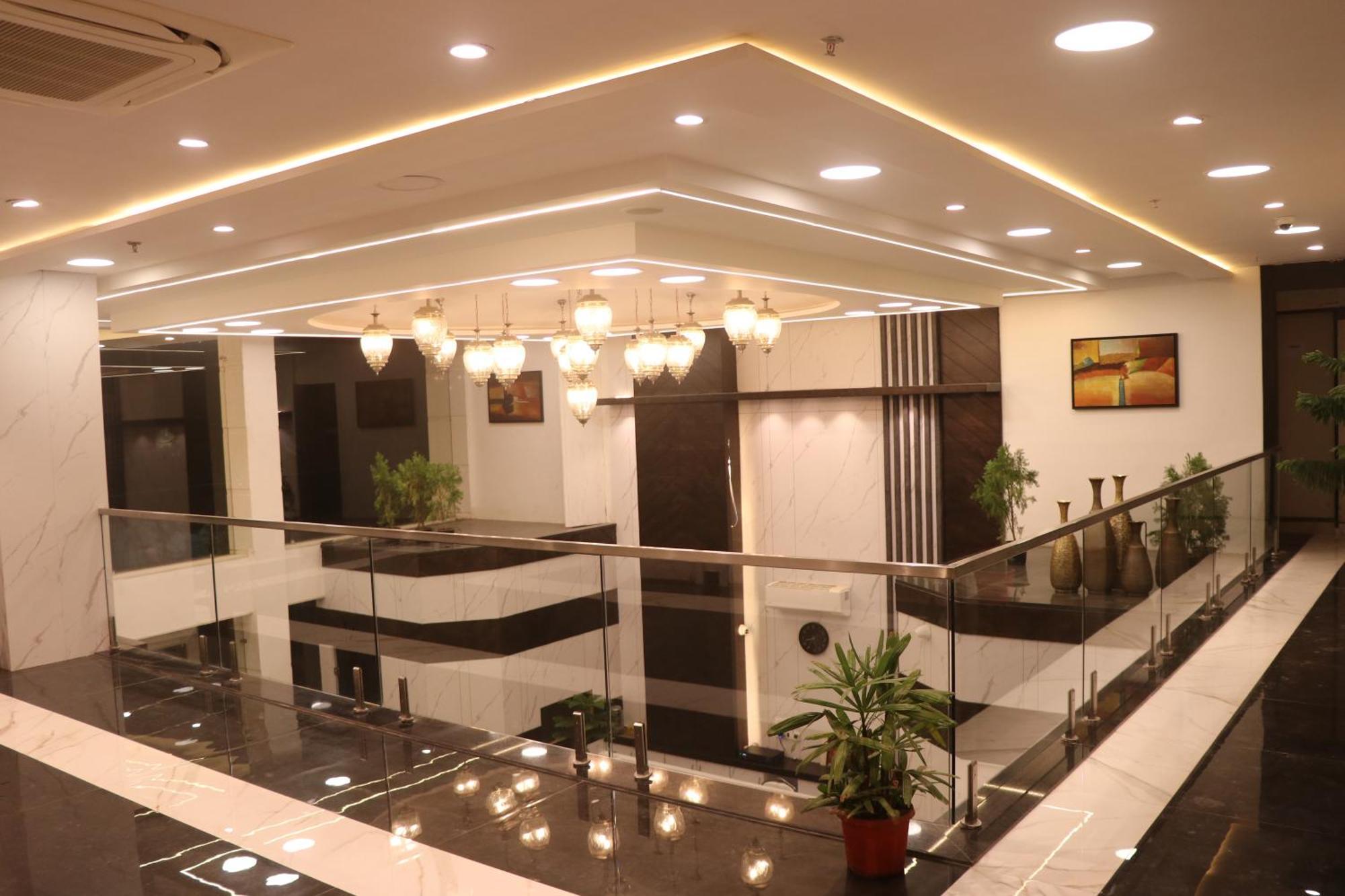 Hotel Kadamb Tree جبلبور المظهر الخارجي الصورة